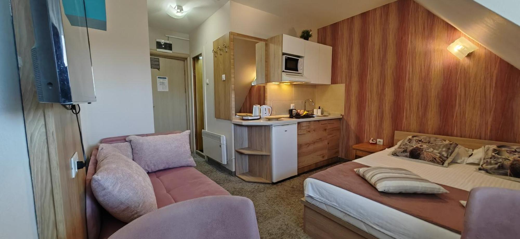Apartments Kop Konaci Kopaonik Bilik gambar